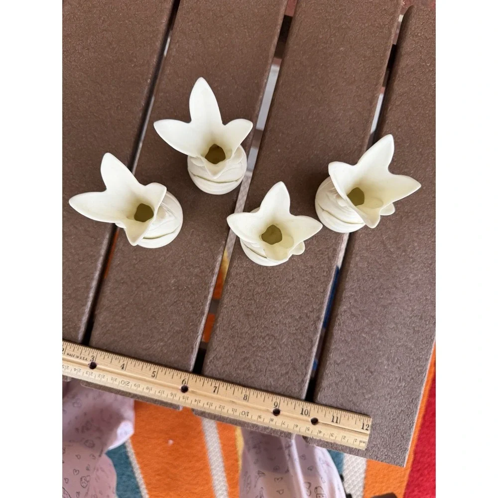 Vintage DEPT 56 Ivory Amaryllis Bulb Porcelain 3.5